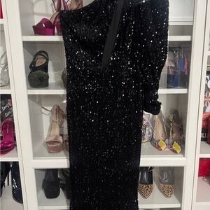 Elegant Black Sequin One-Shoulder Dress